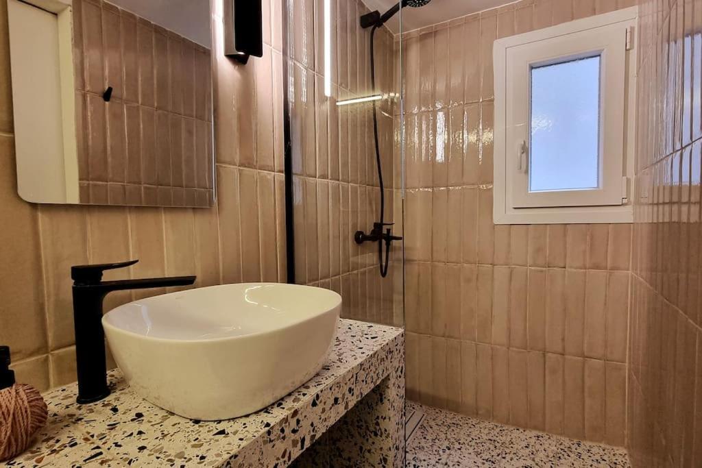 Μπροστά Στη Πλατεία Ναυαρίνου/Τσιμισκη Διαμέρισμα Θεσσαλονίκη Εξωτερικό φωτογραφία